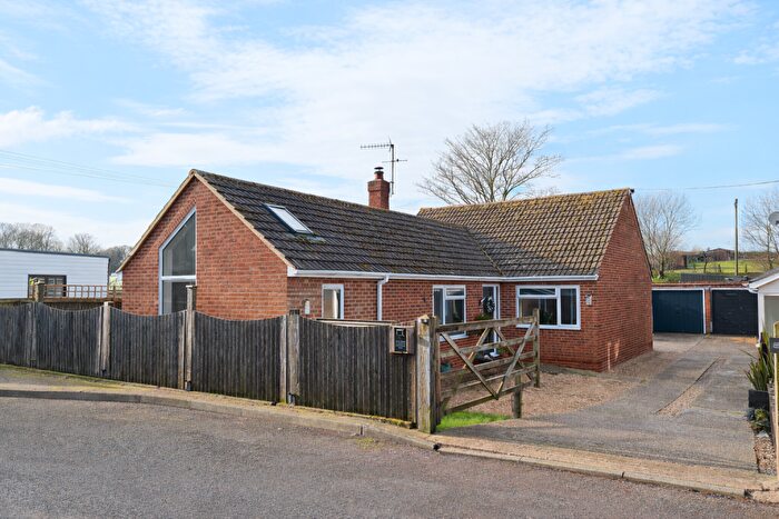 3 Bedroom Detached Bungalow For Sale In Homestead Lane, East Studdal, Dover, CT15