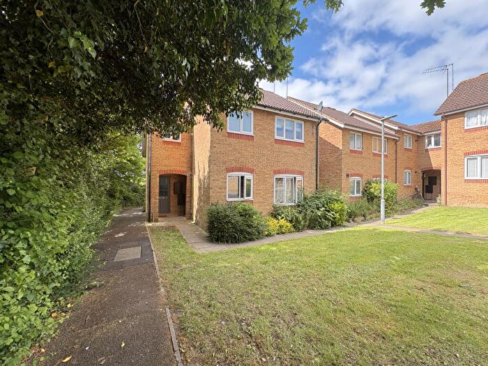 1 Bedroom Flat To Rent In Musgrave Close, Cheshunt, Waltham Cross, EN7