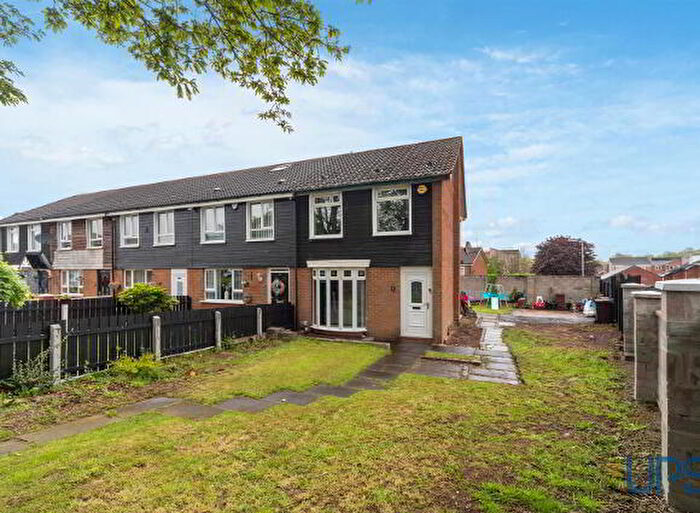 3 Bedroom End Of Terrace House For Sale In Summerhill Drive, Belfast, BT17