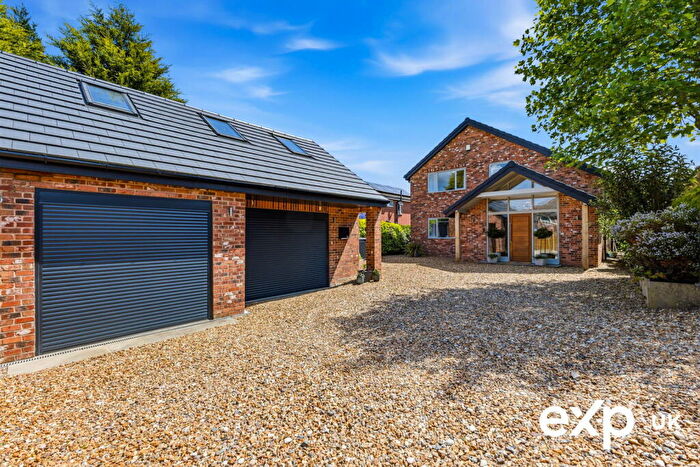 4 Bedroom Detached House For Sale In Main Road, Ravenshead, NG15