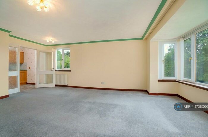 2 Bedroom Flat To Rent In Park Lane, Helensburgh, G84