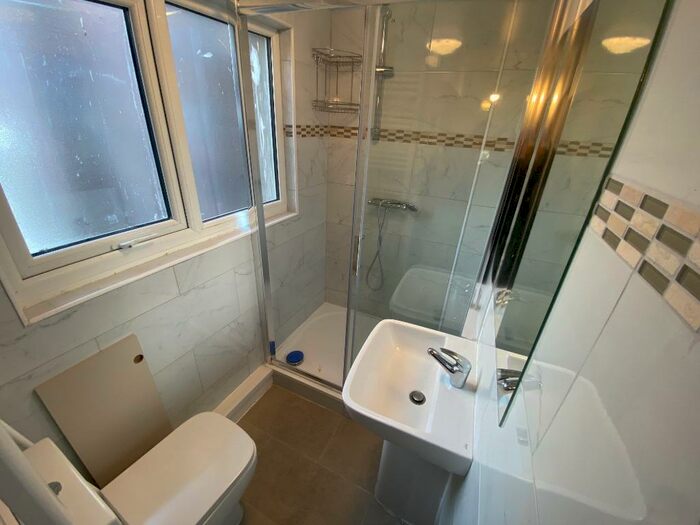 2 Bedroom Flat To Rent In Deansgate, Bolton, BL1