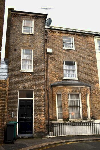 1 Bedroom Flat To Rent In Chandos Road, Broadstairs, CT10