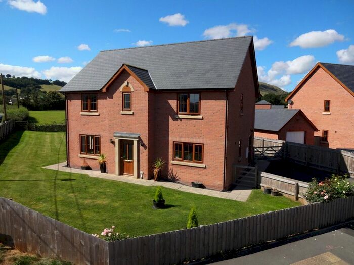 4 Bedroom Detached House For Sale In Plas Trannon, Trefeglwys, Caersws, Powys, SY17