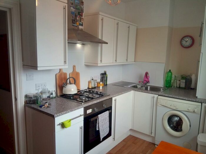 1 Bedroom Apartment To Rent In Melbourne Street, Plymouth, PL1