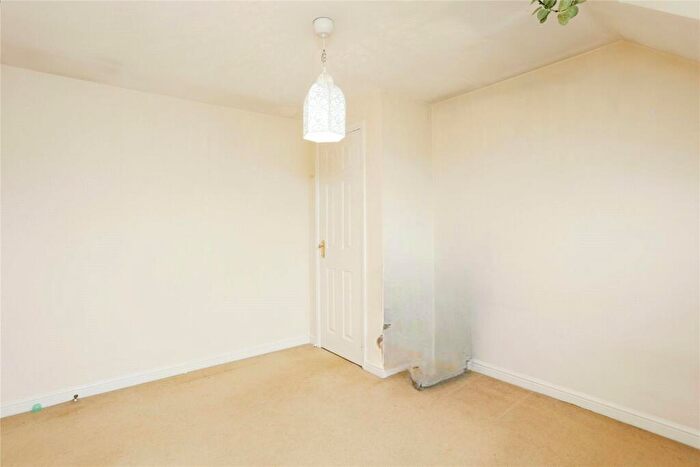 3 Bedroom Town House For Sale In South Knighton Road, Leicester, LE2