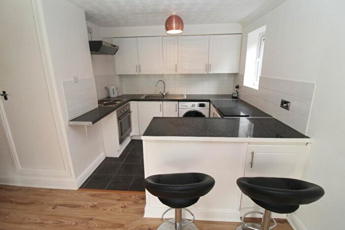 1 Bedroom Flat For Sale In Crown Place, Bedford, MK42