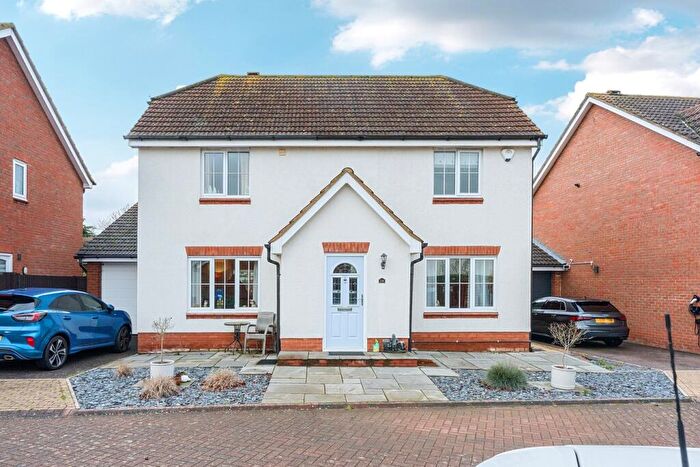 4 Bedroom Detached House For Sale In Coneygate, Meppershall, Shefford, SG17