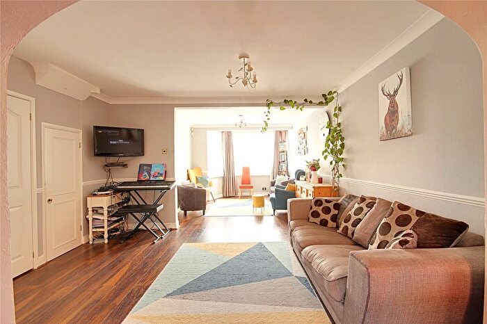 3 Bedroom Terraced House For Sale In Hoe Lane, Enfield, EN1