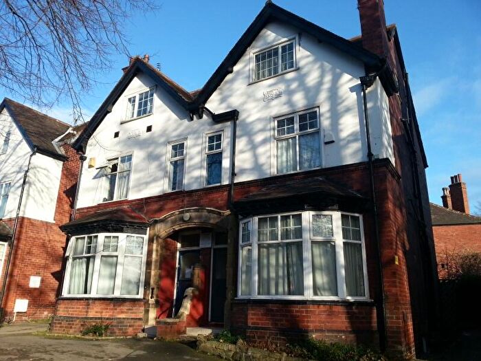 8 Bedroom Semi-Detached House To Rent In St Michaels Villas, Headingley, Leeds, LS6