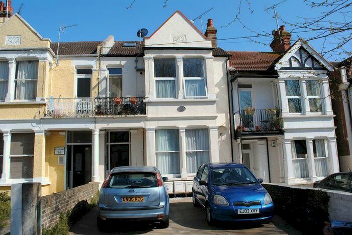 1 Bedroom Flat To Rent In Seaforth Road, Westcliff-On-Sea, SS0