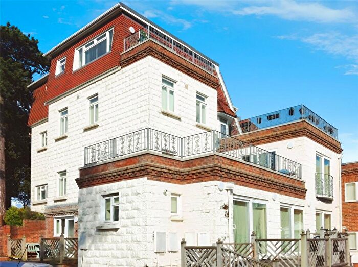 1 Bedroom Flat To Rent In Tower House, Lake Hill, Sandown, PO36