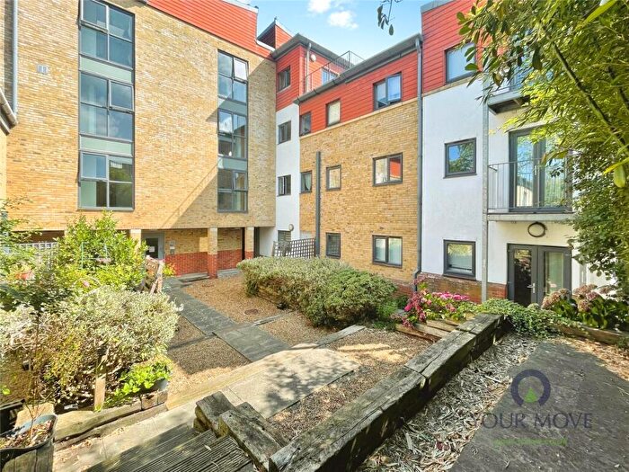 2 Bedroom Flat To Rent In Knightrider Street, Maidstone, Kent, ME15