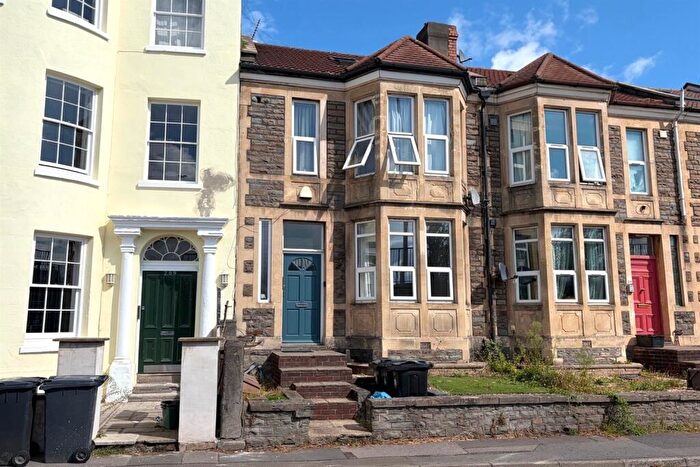 1 Bedroom Flat To Rent In Hotwell Road, BS8