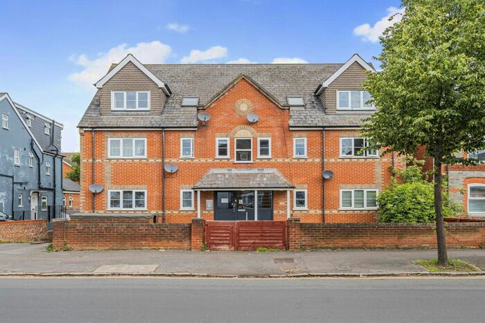 1 Bedroom Apartment To Rent In Addington House, Addington Road, Reading, RG1