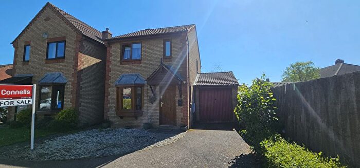 3 Bedroom Detached House For Sale In Sycamore Close, Kettering, NN16