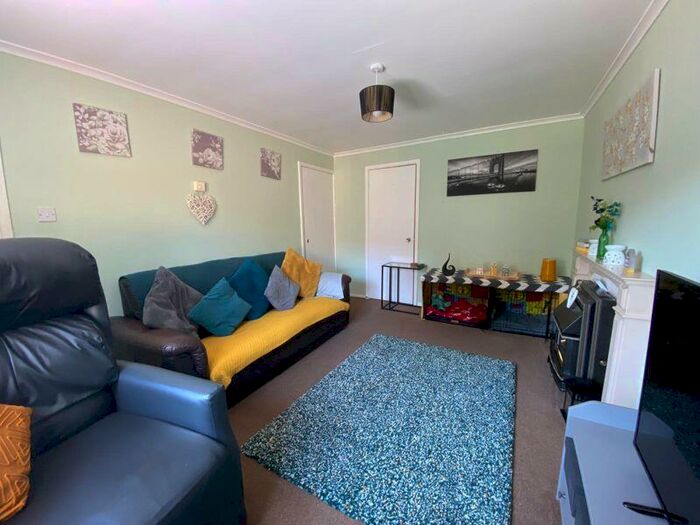 3 Bedroom Semi Detached House For Sale In Simonside Hall, South Shields