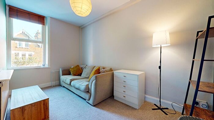 2 Bedroom Flat To Rent In Victoria Road, London, NW6
