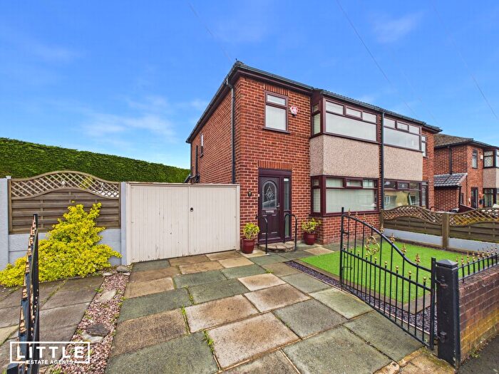 3 Bedroom Semi Detached House For Sale In Fosters Grove, Haydock, WA11