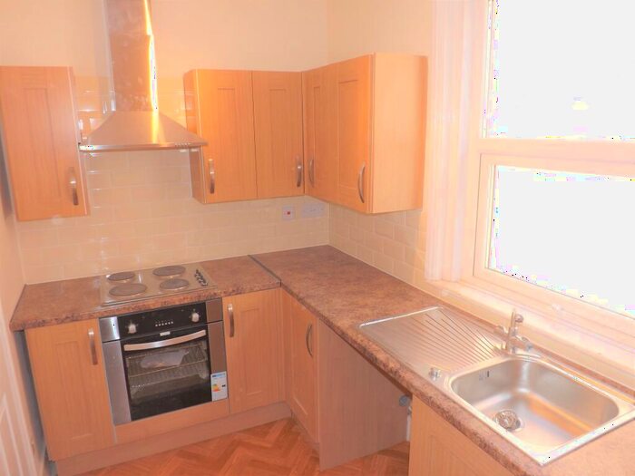 2 Bedroom Flat To Rent In Albert Road, Southsea, PO4