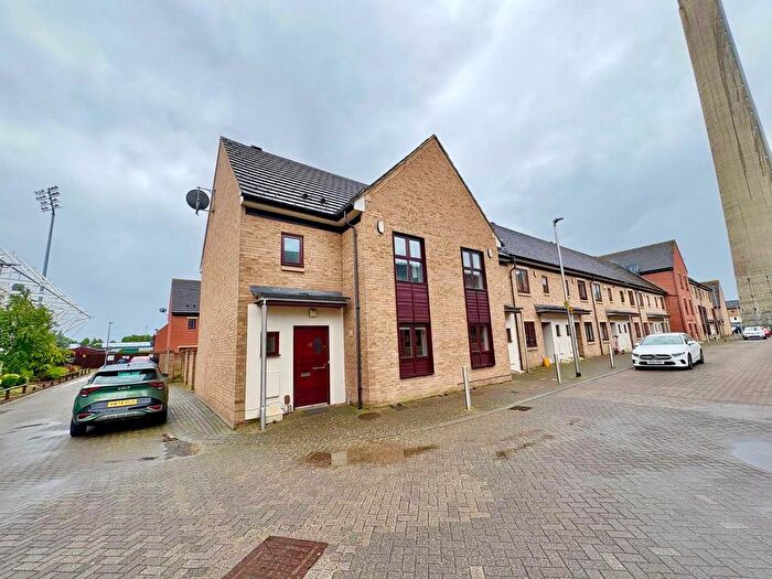 3 Bedroom Property To Rent In Standside, Northampton, NN5