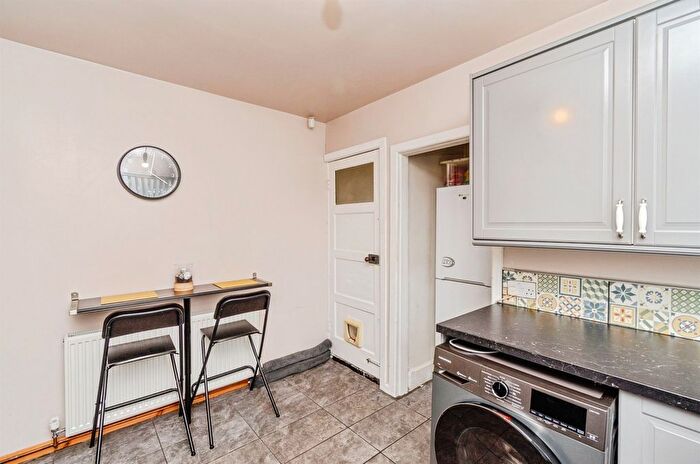 3 Bedroom Detached House For Sale In Cumberland Road, Bilston, WV14