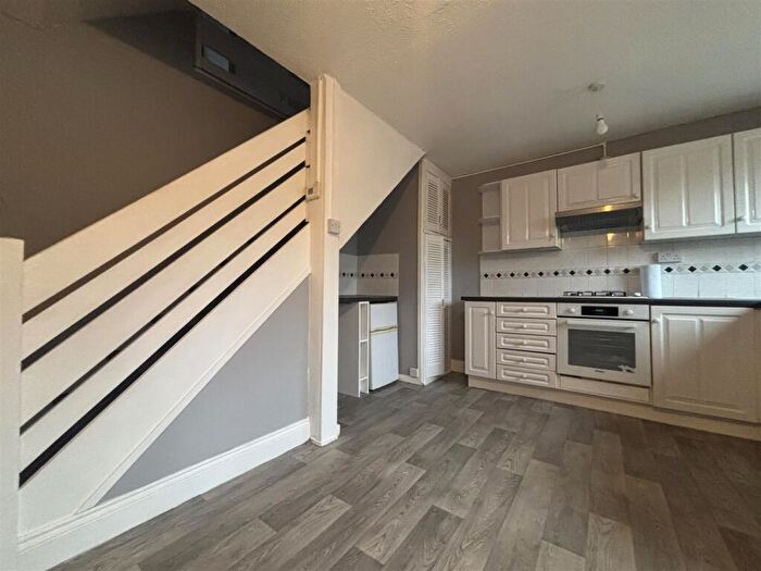 3 Bedroom Terraced House To Rent In The Hawthorns, Cardiff, CF23