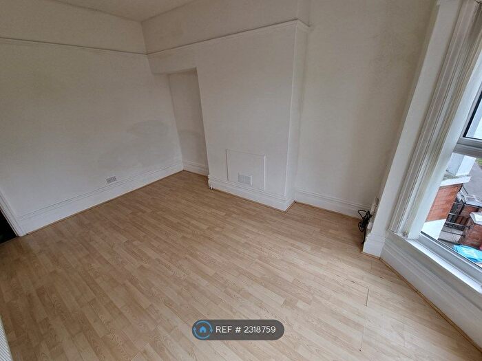 1 Bedroom Flat To Rent In Boulevard, Hull, HU3
