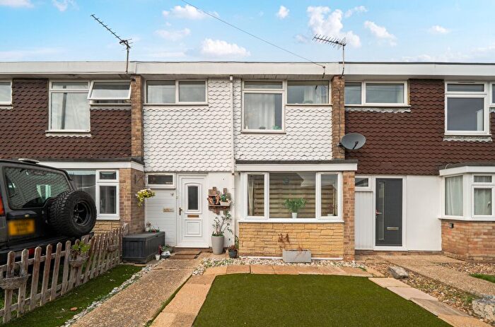 3 Bedroom Terraced House For Sale In Marlow Road, Bishops Waltham, Southampton, Hampshire, SO32