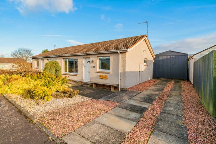 3 Bedroom Bungalow For Sale In The Glebe, Crail, KY10