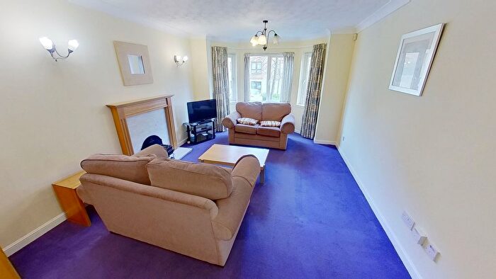 2 Bedroom Flat To Rent In Easter Dalry Road, Edinburgh, EH11