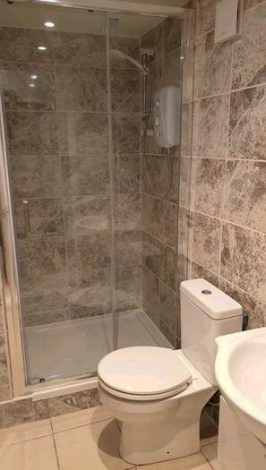 1 Bedroom Flat To Rent In Oaktree Gardens, Bromley, BR1