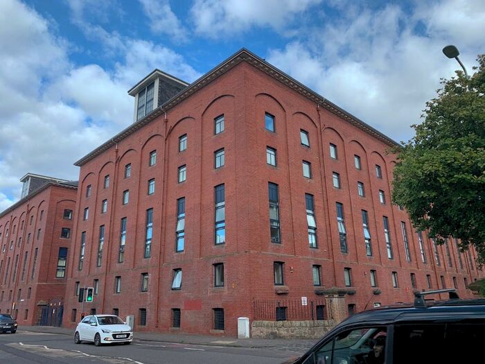 2 Bedroom Flat To Rent In Slateford Road, Edinburgh, Midlothian, EH14