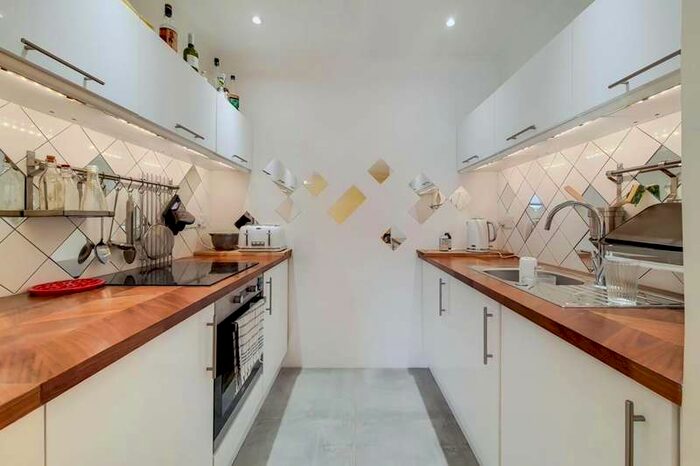 1 Bedroom Flat To Rent In John Wilson Street, Woolwich, SE18