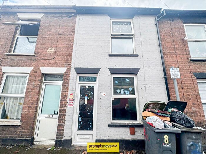 2 Bedroom Property To Rent In Hartley Road, Luton, LU2