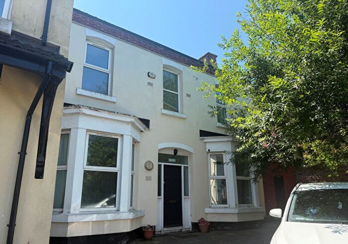 6 Bedroom Semi Detached House For Sale In Edge Grove, Fairfield, Liverpool, Merseyside, L7