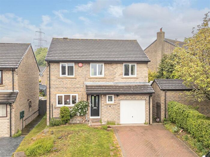 4 Bedroom Detached House For Sale In Goldfields Way, Greetland, Halifax, HX4