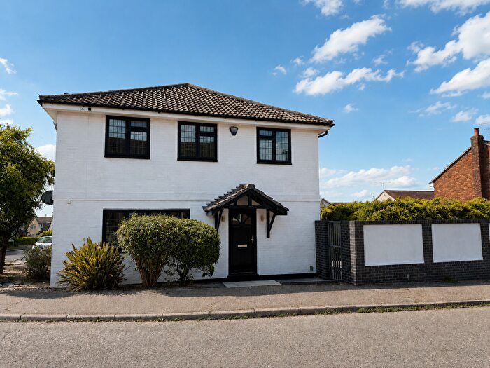 4 Bedroom House To Rent In Paignton Close, Rayleigh, SS6