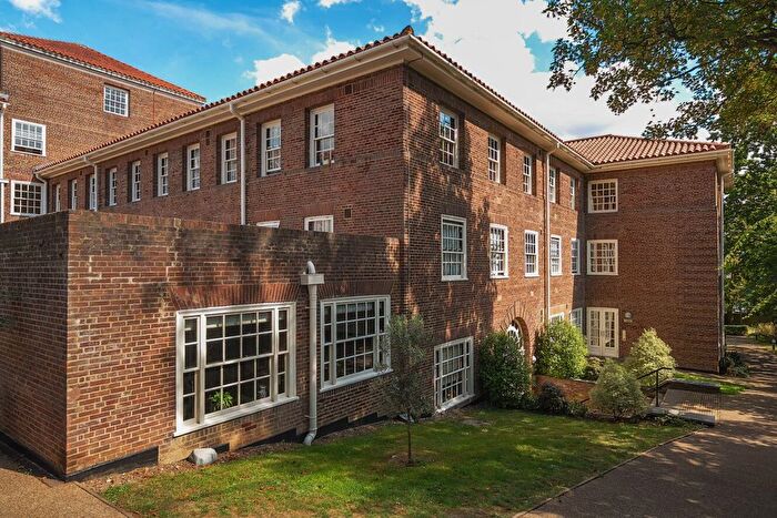 2 Bedroom Flat To Rent In Scott Avenue, London, SW15