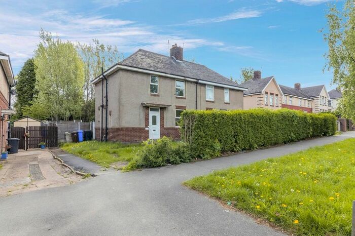 3 Bedroom Semi-Detached House To Rent In Hartley Brook Road, Sheffield, South Yorkshire, S5