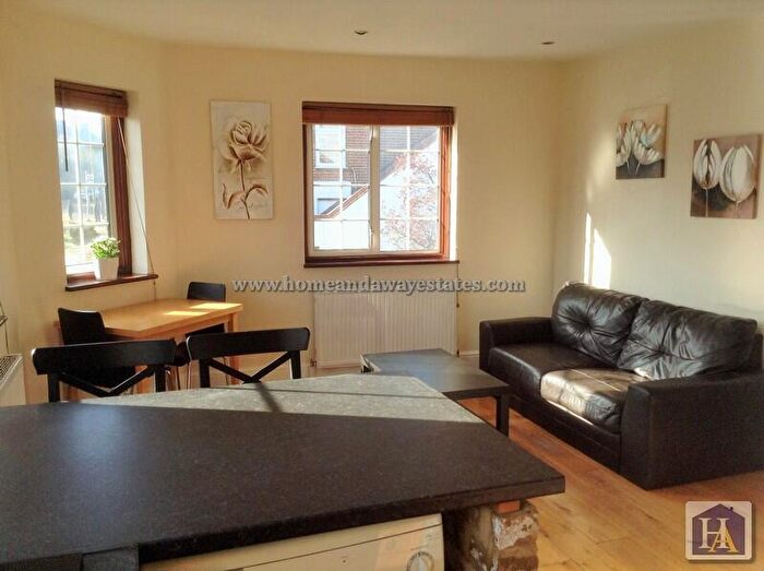 1 Bedroom Flat To Rent In Oakleigh Road North, Whetstone, N20