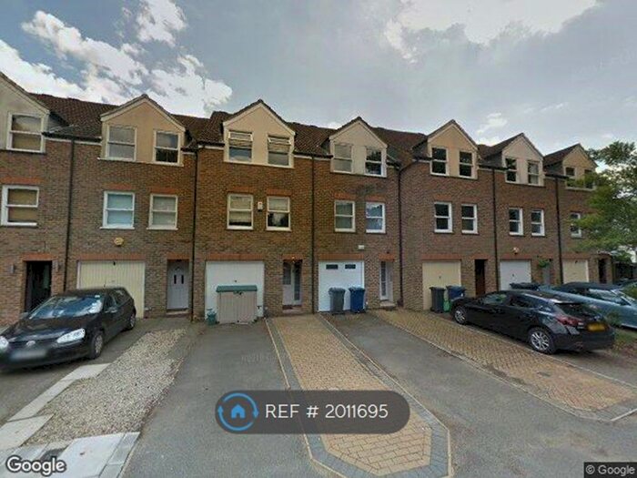 4 Bedroom Terraced House To Rent In Hogarth Close, London, W5