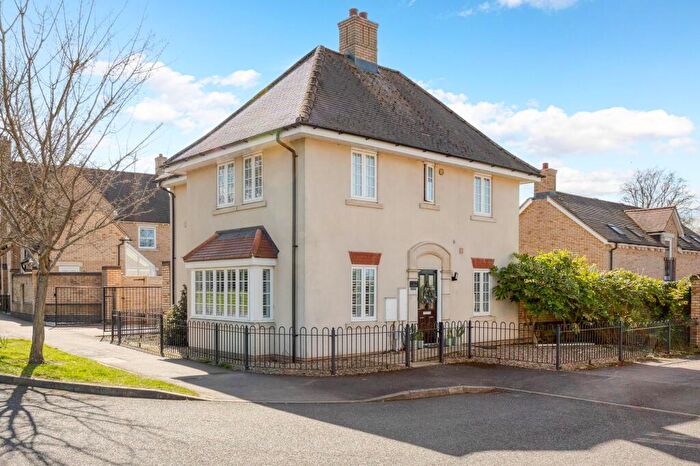 4 Bedroom Detached House For Sale In Hardy Way, Fairfield, SG5