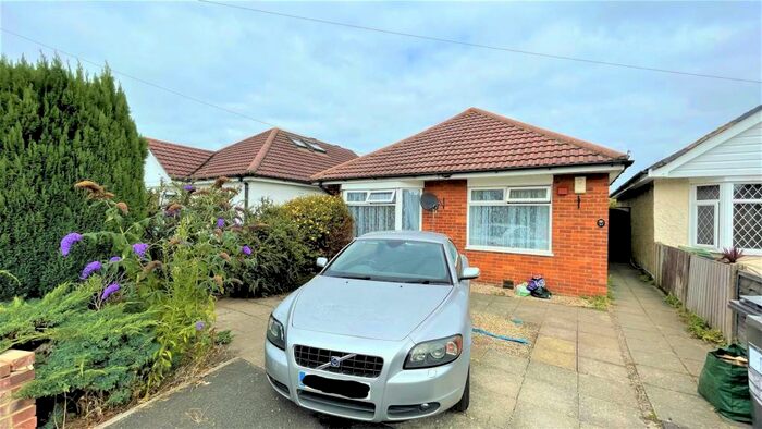 2 Bedroom Bungalow To Rent In Walliscott Road, Bournemouth, BH11