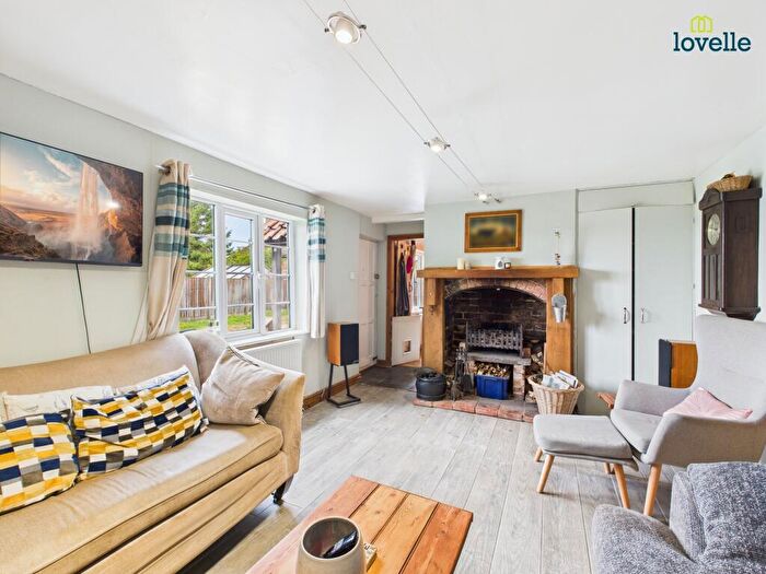 4 Bedroom Detached House For Sale In Moor Road, Walesby, LN8