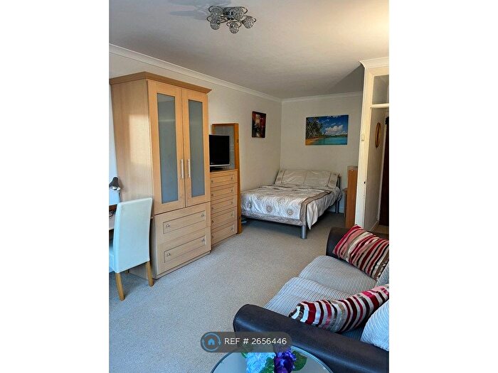 Studio To Rent In Haverstock Hill, London, NW3