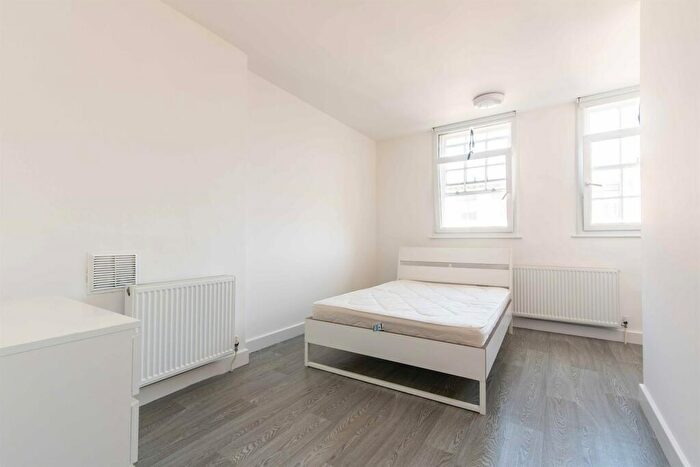 5 Bedroom Apartment To Rent In - Poultry Arcade, Nottingham, NG1
