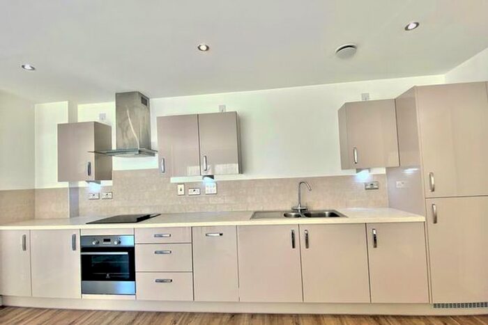 2 Bedroom Flat To Rent In Goby House, Creek Road, London, SE8