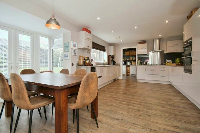 6 Bedroom Detached House For Sale In Goodwin Close, Crich, Matlock, DE4