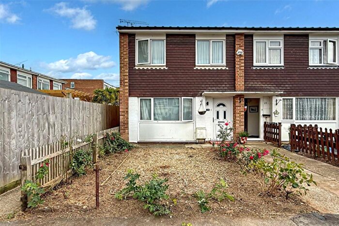 2 Bedroom End Of Terrace House For Sale In Willow Brook, Wick, Littlehampton, West Sussex, BN17